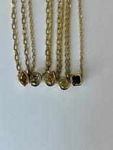 Load image into Gallery viewer, Dije Diamante Fancy c/cadena