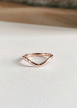 Load image into Gallery viewer, Anillo en V