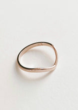 Load image into Gallery viewer, Anillo en V